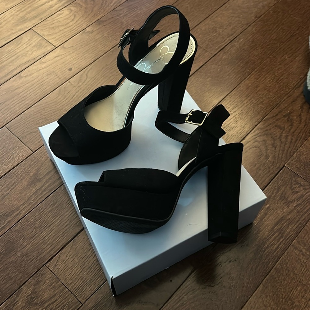 Jessica Simpson black heels